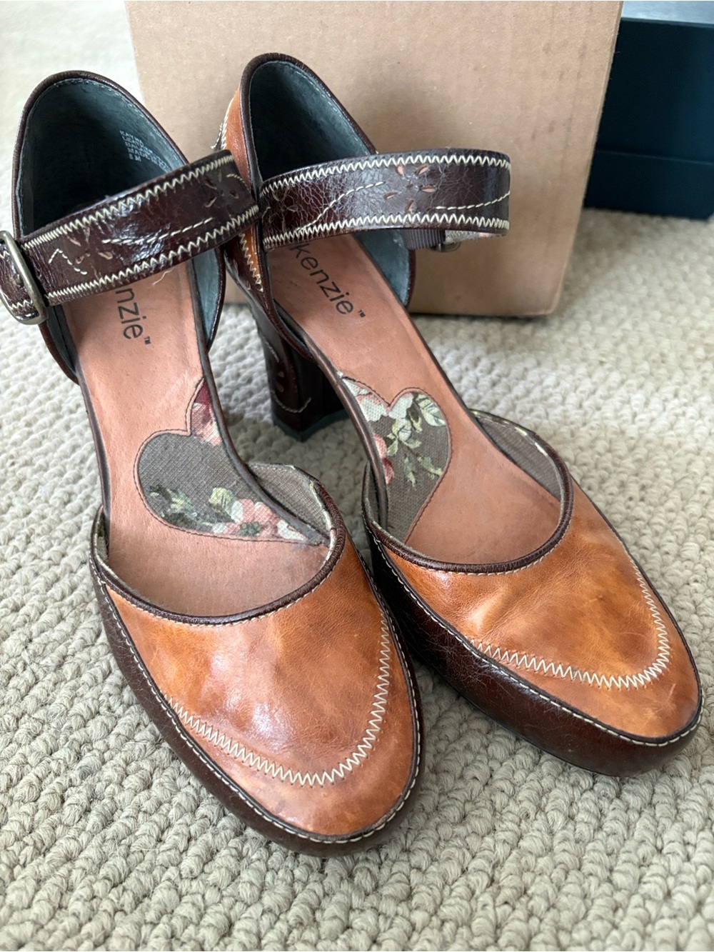 Kenzie Kayna Boho Mary Jane Heel. Sz 8